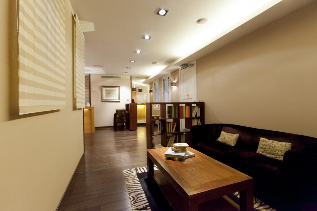 Casa Boutique Barcelona Hotel Exterior photo