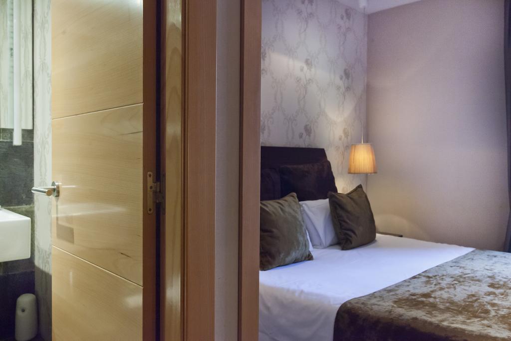 Casa Boutique Barcelona Hotel Exterior photo